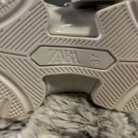 NWT White and Grey Zara Sneakers - Picture 4 of 16